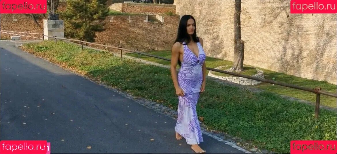 Lilly Land / Milf Lilly / lili_mitrovic Onlyfans Photo Gallery 