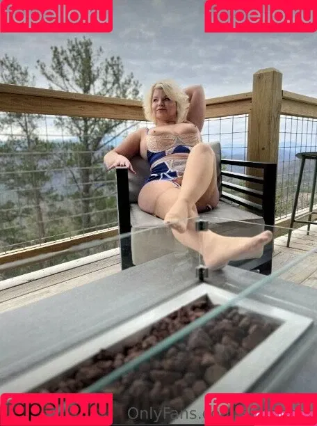 Chivelicious / martyloveswine Onlyfans Photo Gallery 