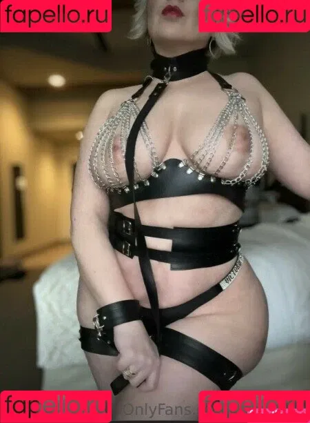 Chivelicious / martyloveswine Onlyfans Photo Gallery 