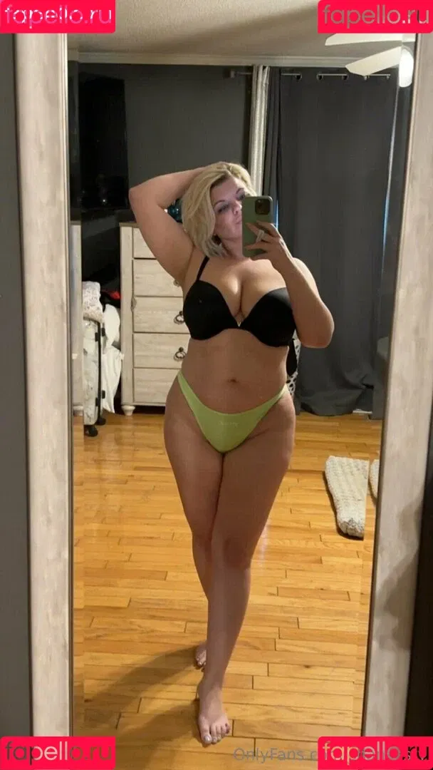 Chivelicious / martyloveswine Onlyfans Photo Gallery 