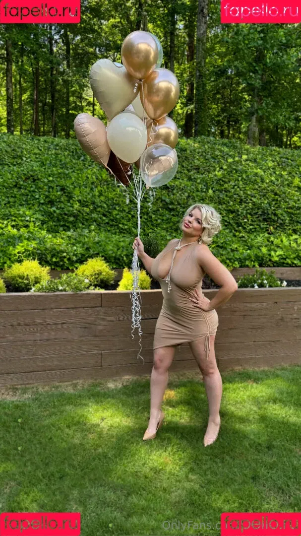 Chivelicious / martyloveswine Onlyfans Photo Gallery 