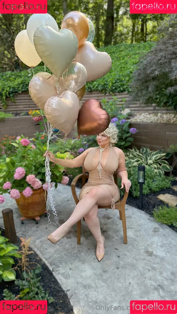 Chivelicious / martyloveswine Onlyfans Photo Gallery 