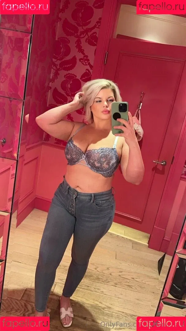 Chivelicious / martyloveswine Onlyfans Photo Gallery 