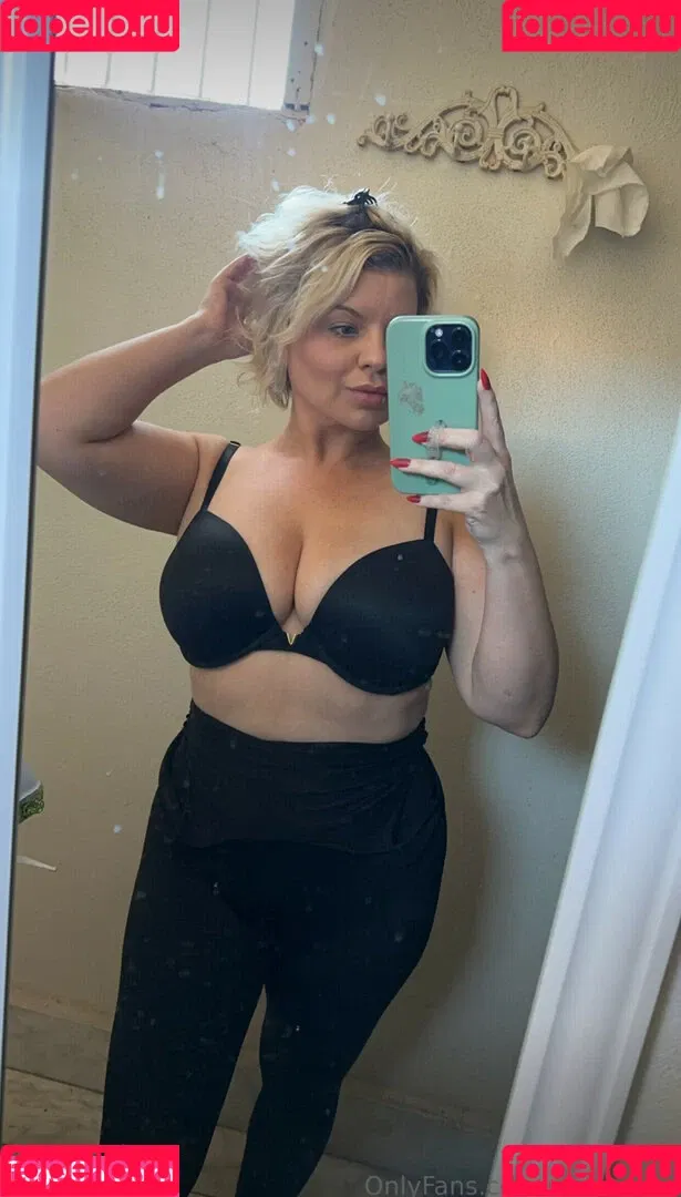 Chivelicious / martyloveswine Onlyfans Photo Gallery 