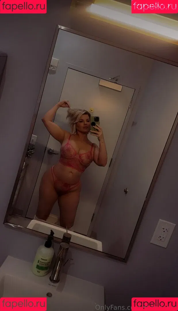 Chivelicious / martyloveswine Onlyfans Photo Gallery 