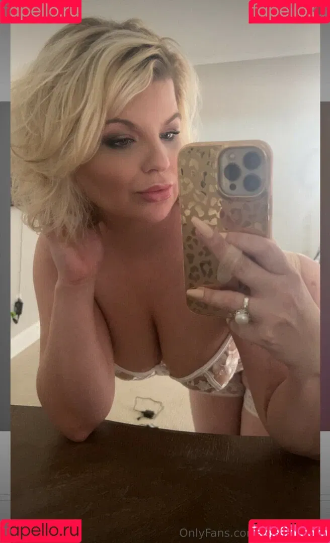 Chivelicious / martyloveswine Onlyfans Photo Gallery 