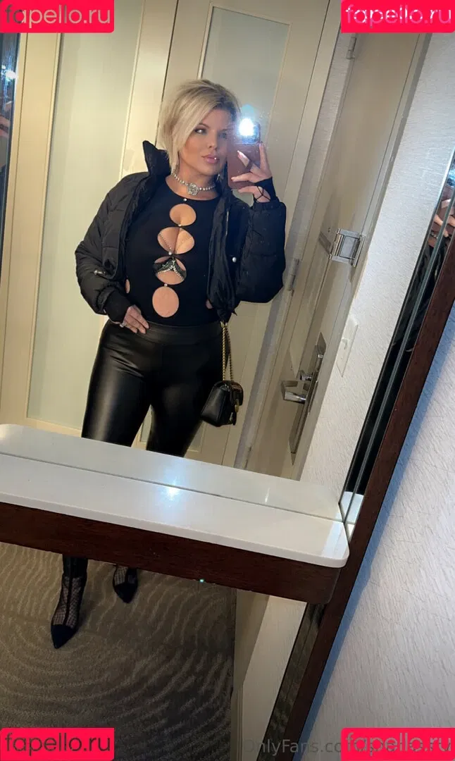 Chivelicious / martyloveswine Onlyfans Photo Gallery 