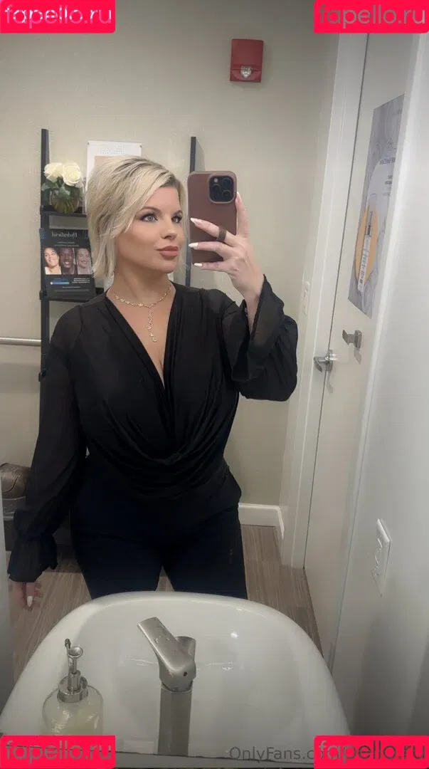 Chivelicious / martyloveswine Onlyfans Photo Gallery 