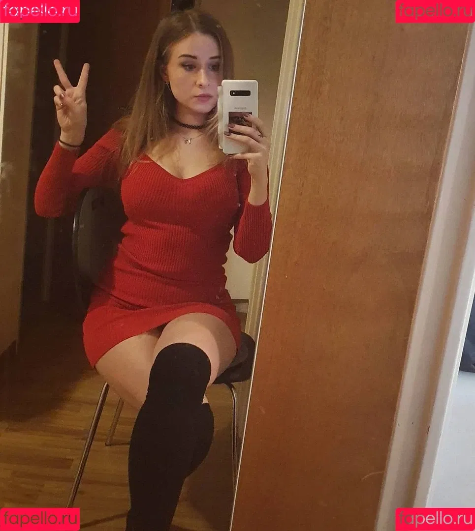 elina / yaboielina Onlyfans Photo Gallery 