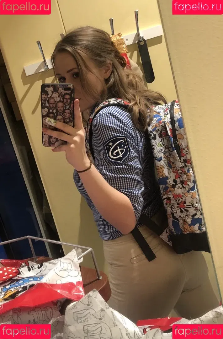 elina / yaboielina Onlyfans Photo Gallery 