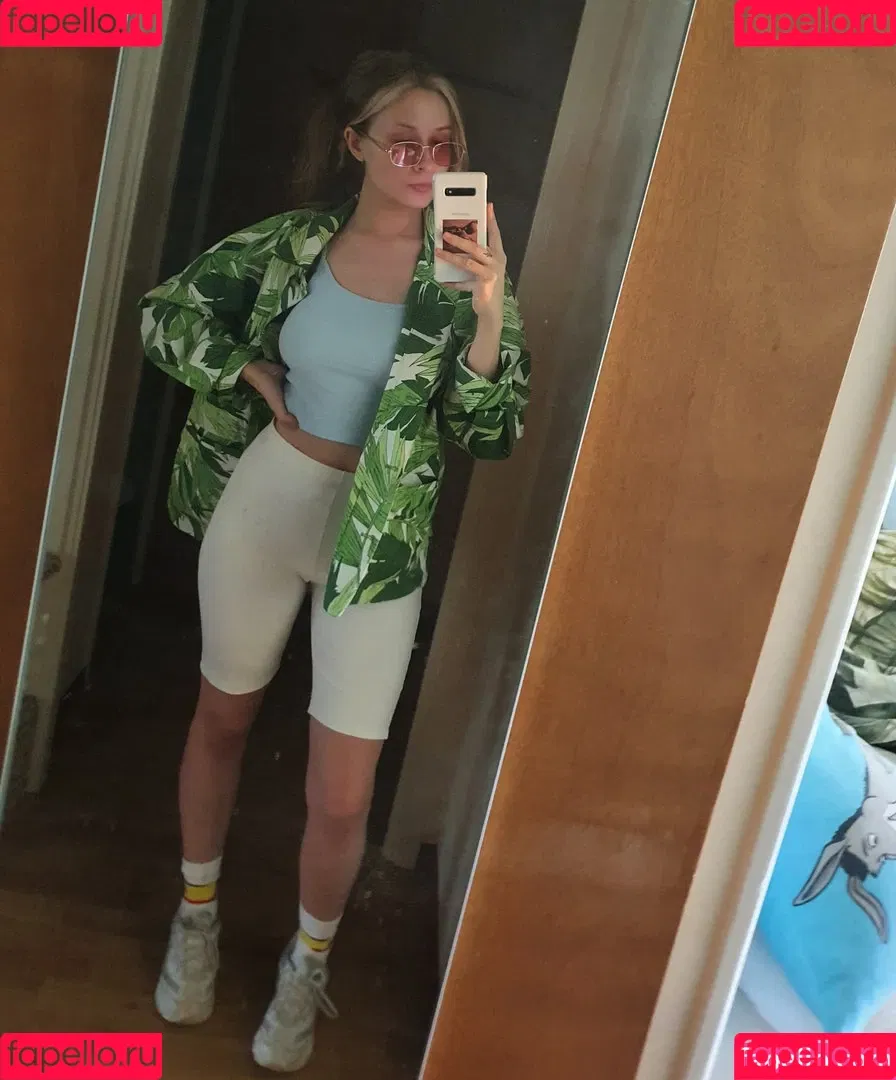 elina / yaboielina Onlyfans Photo Gallery 