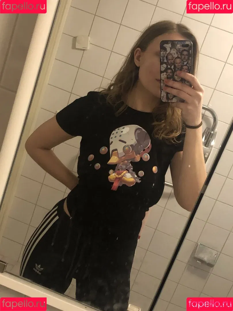 elina / yaboielina Onlyfans Photo Gallery 