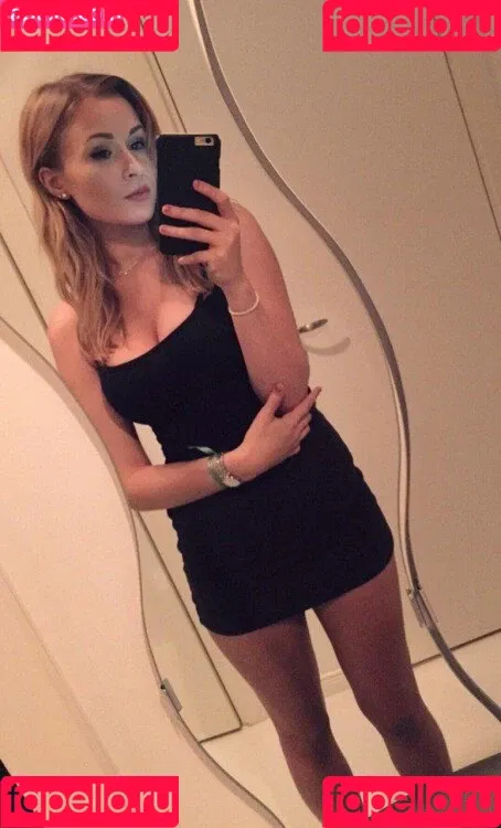 elina / yaboielina Onlyfans Photo Gallery 