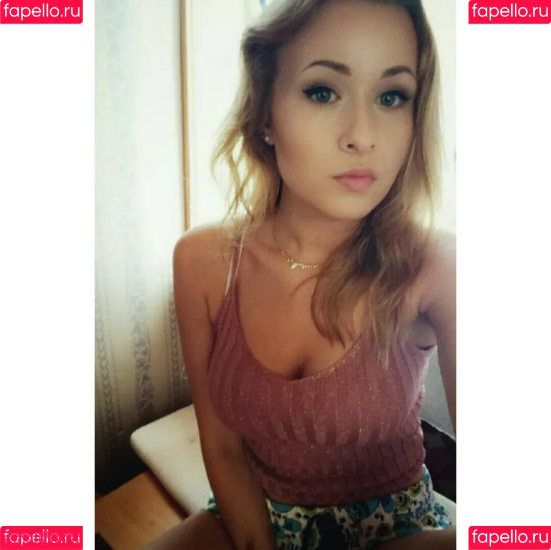 elina / yaboielina Onlyfans Photo Gallery 