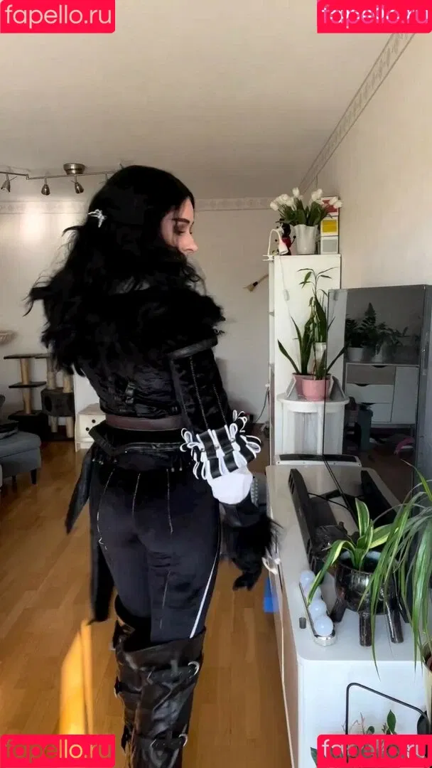 elina / yaboielina Onlyfans Photo Gallery 