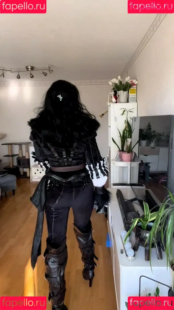 elina / yaboielina Onlyfans Photo Gallery 