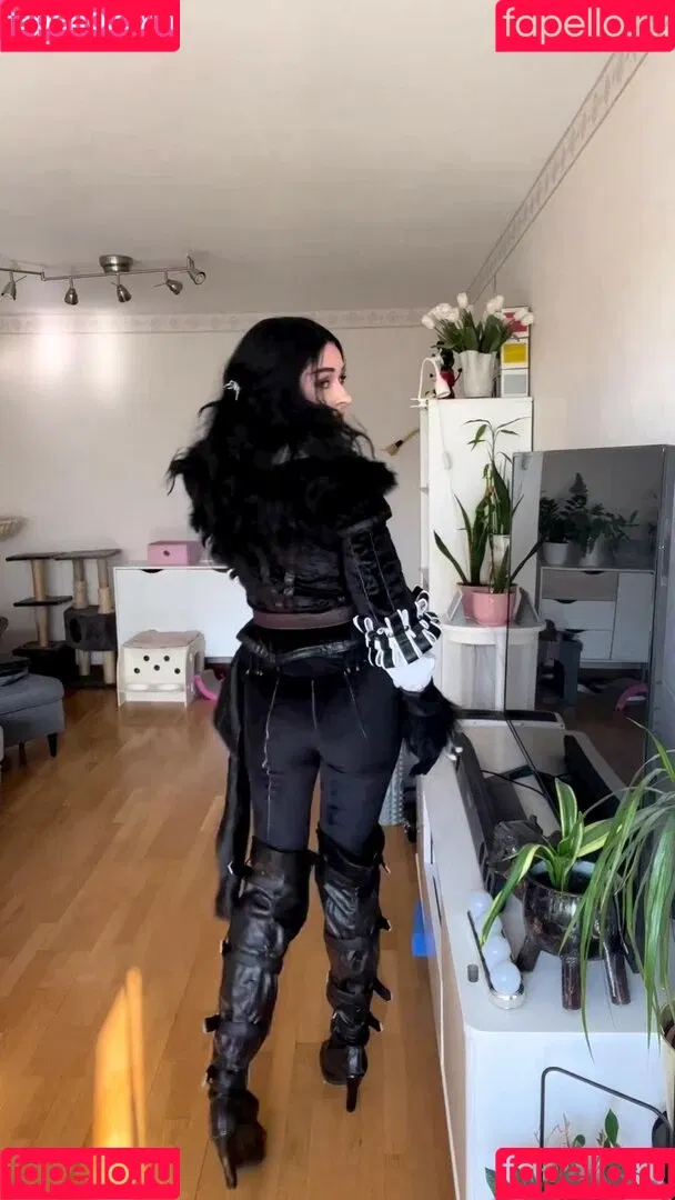 elina / yaboielina Onlyfans Photo Gallery 