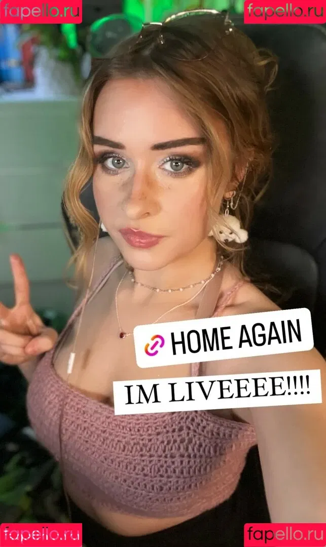 elina / yaboielina Onlyfans Photo Gallery 