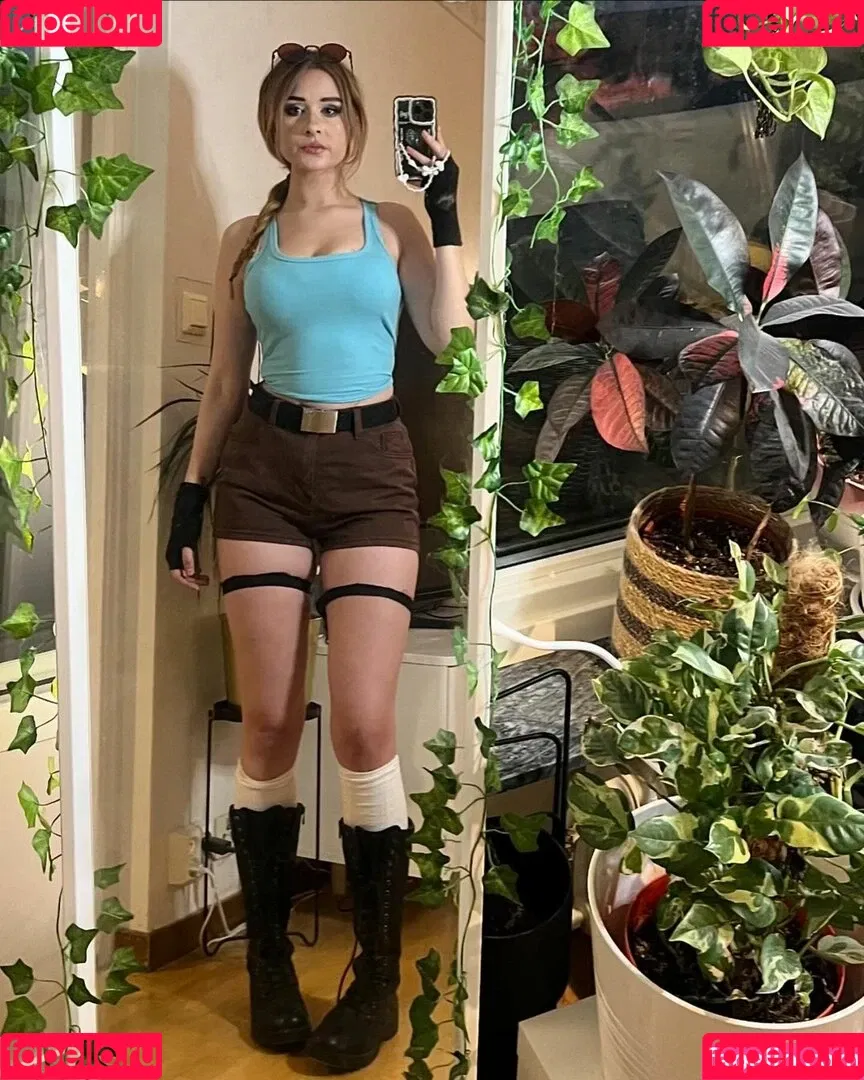 elina / yaboielina Onlyfans Photo Gallery 