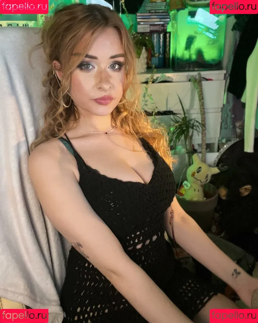 elina / yaboielina Onlyfans Photo Gallery 