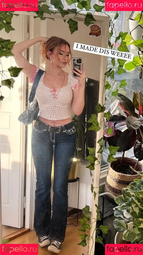 elina / yaboielina Onlyfans Photo Gallery 