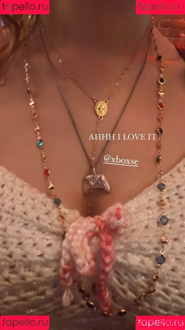 elina / yaboielina Onlyfans Photo Gallery 