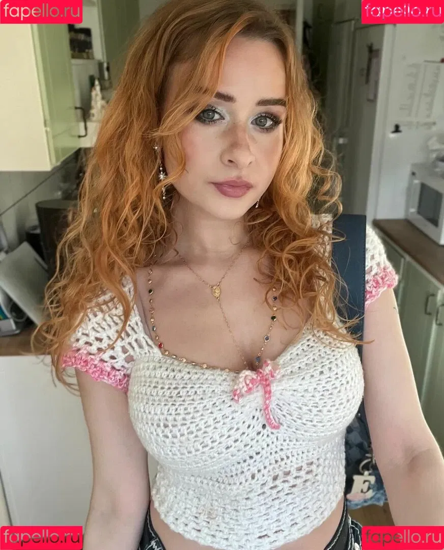 elina / yaboielina Onlyfans Photo Gallery 