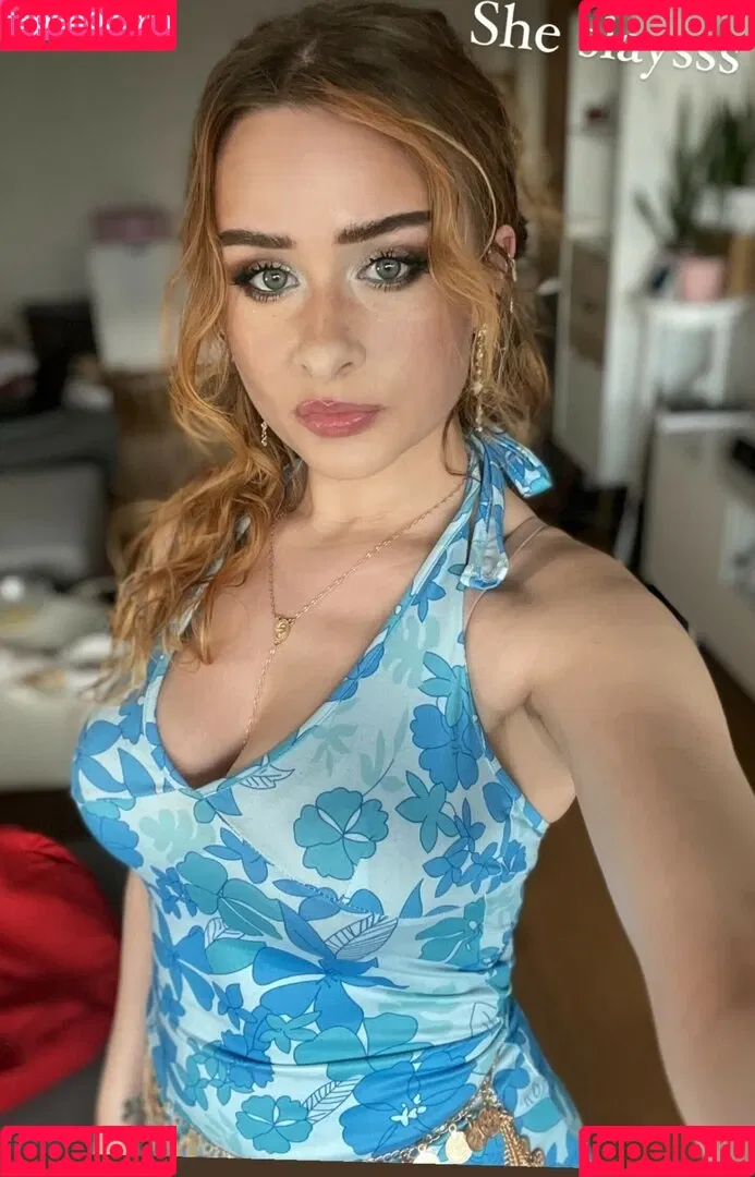 elina / yaboielina Onlyfans Photo Gallery 