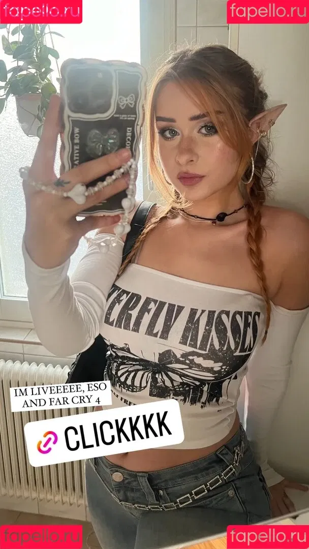 elina / yaboielina Onlyfans Photo Gallery 