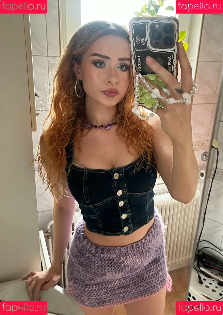 elina / yaboielina Onlyfans Photo Gallery 