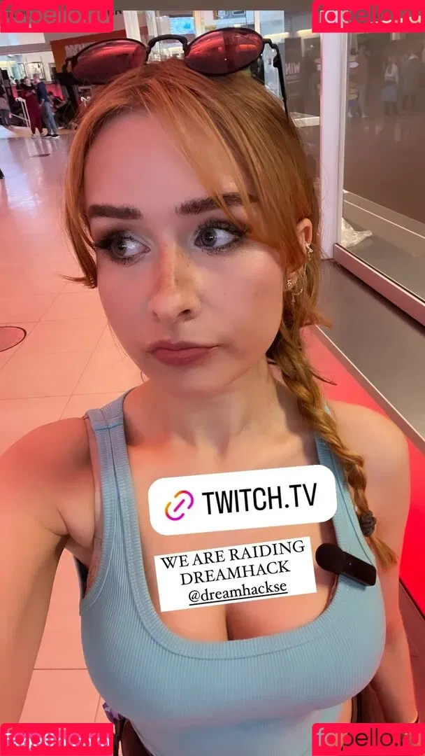 elina / yaboielina Onlyfans Photo Gallery 