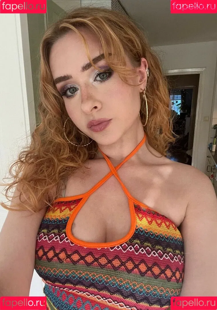 elina / yaboielina Onlyfans Photo Gallery 