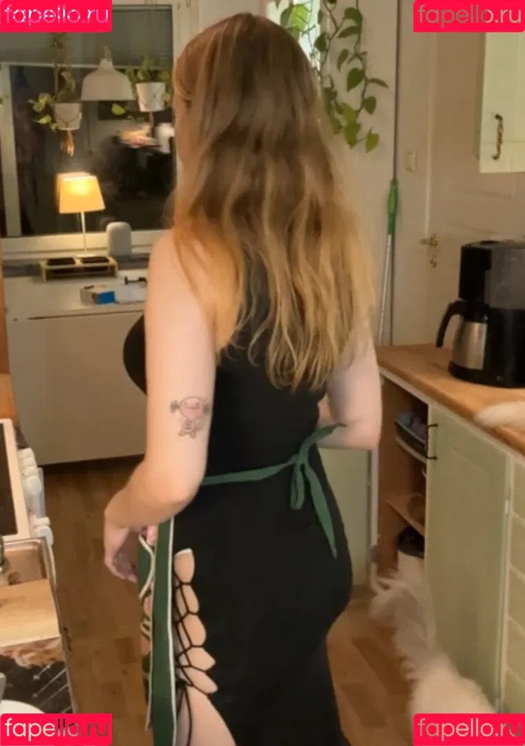 elina / yaboielina Onlyfans Photo Gallery 