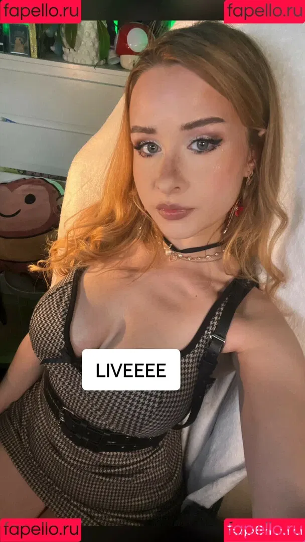 elina / yaboielina Onlyfans Photo Gallery 