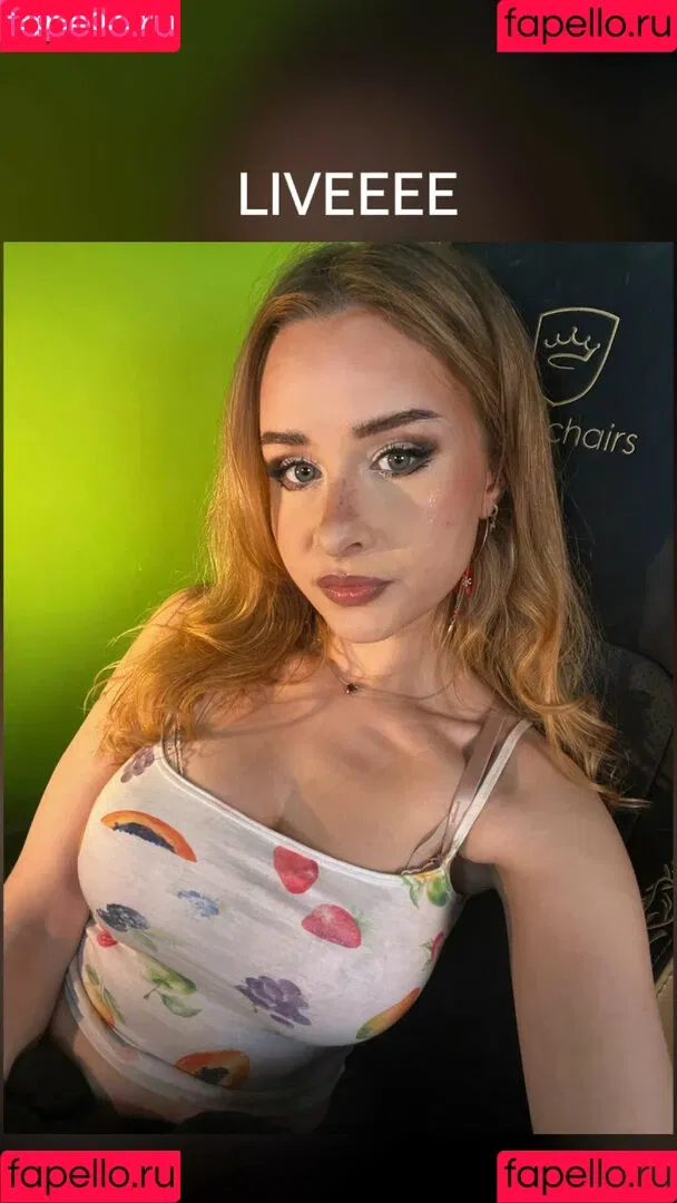 elina / yaboielina Onlyfans Photo Gallery 