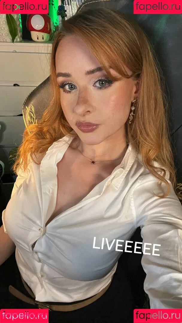 elina / yaboielina Onlyfans Photo Gallery 