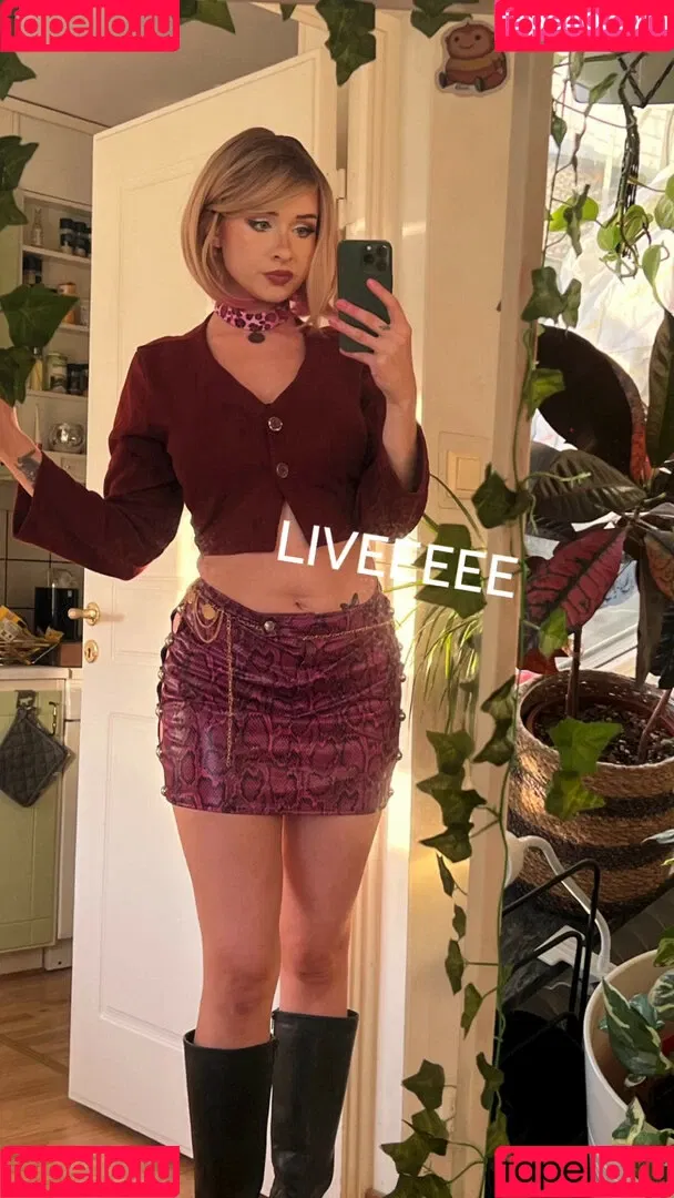 elina / yaboielina Onlyfans Photo Gallery 