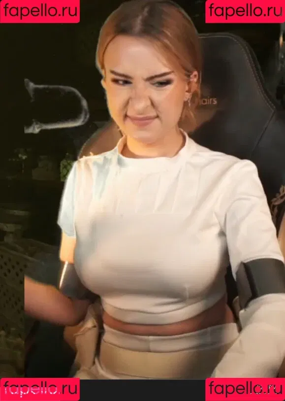 elina / yaboielina Onlyfans Photo Gallery 