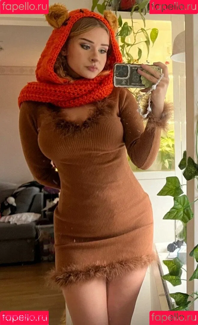 elina / yaboielina Onlyfans Photo Gallery 