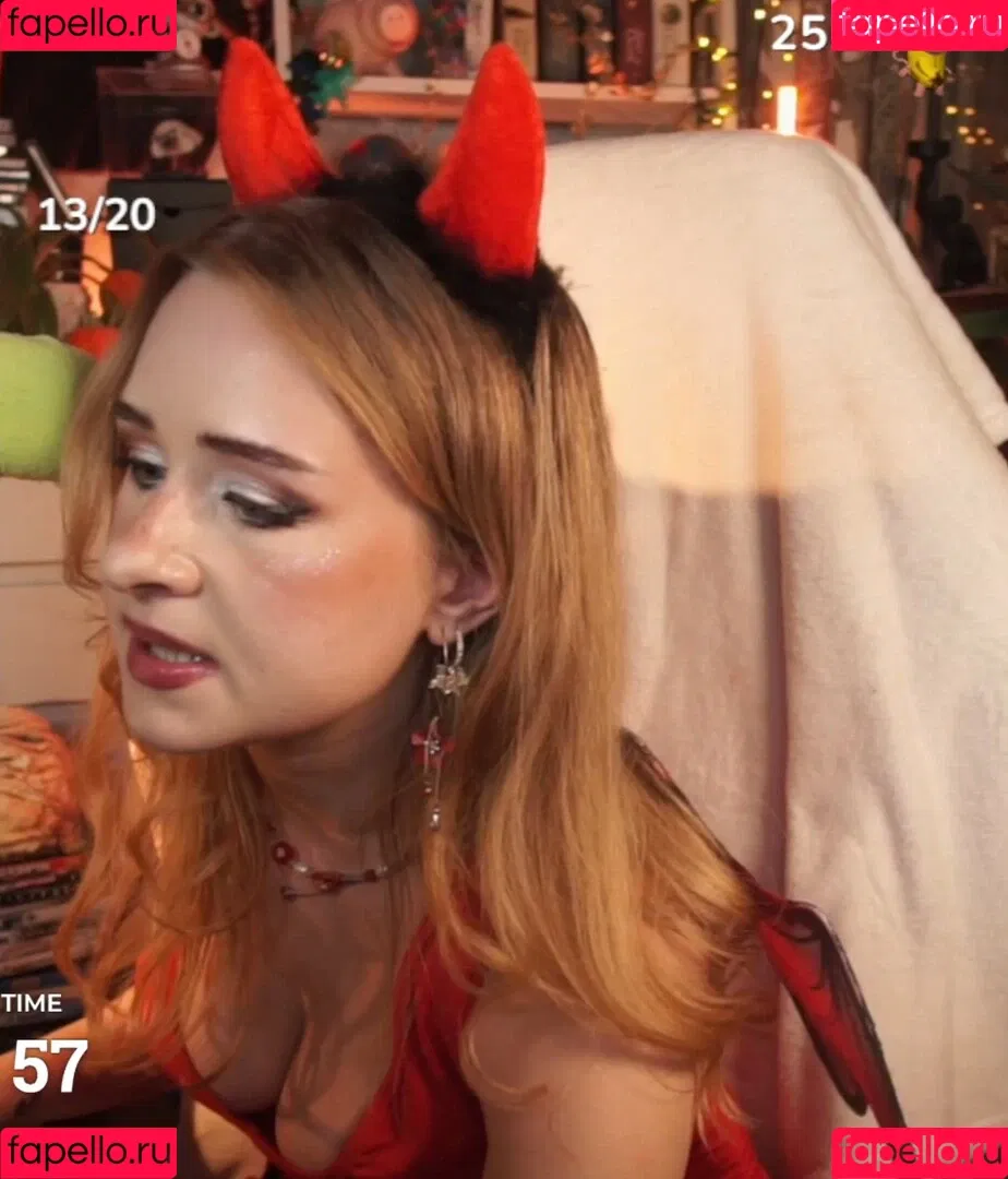 elina / yaboielina Onlyfans Photo Gallery 