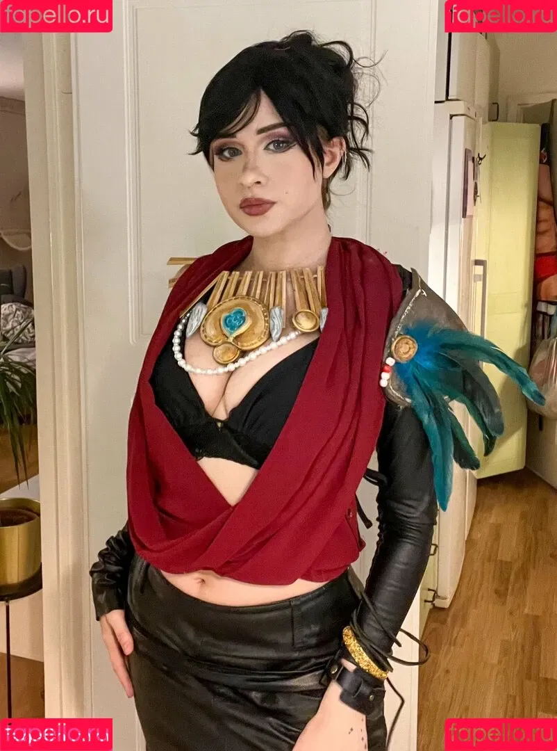 elina / yaboielina Onlyfans Photo Gallery 