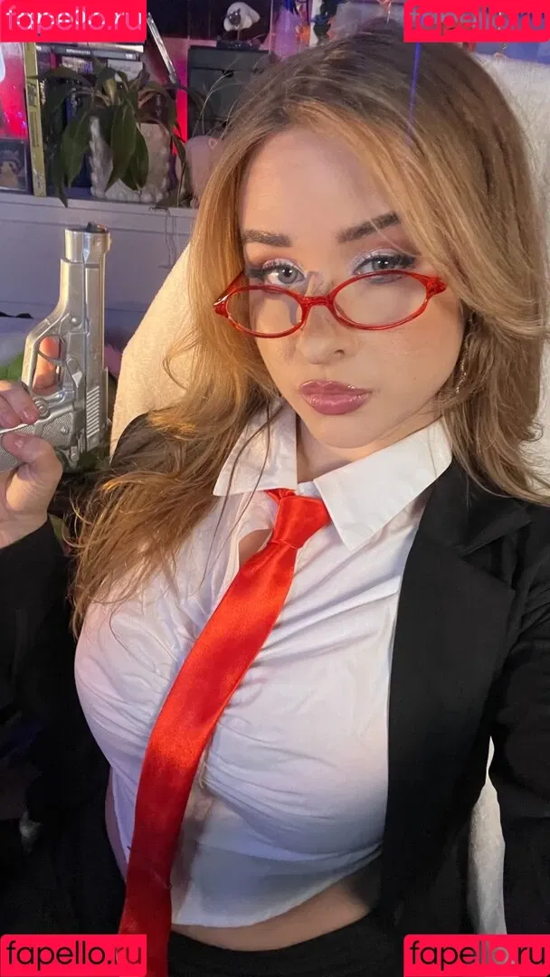 elina / yaboielina Onlyfans Photo Gallery 