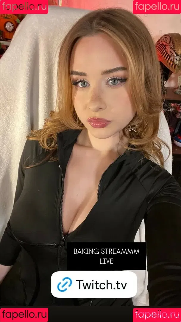 elina / yaboielina Onlyfans Photo Gallery 