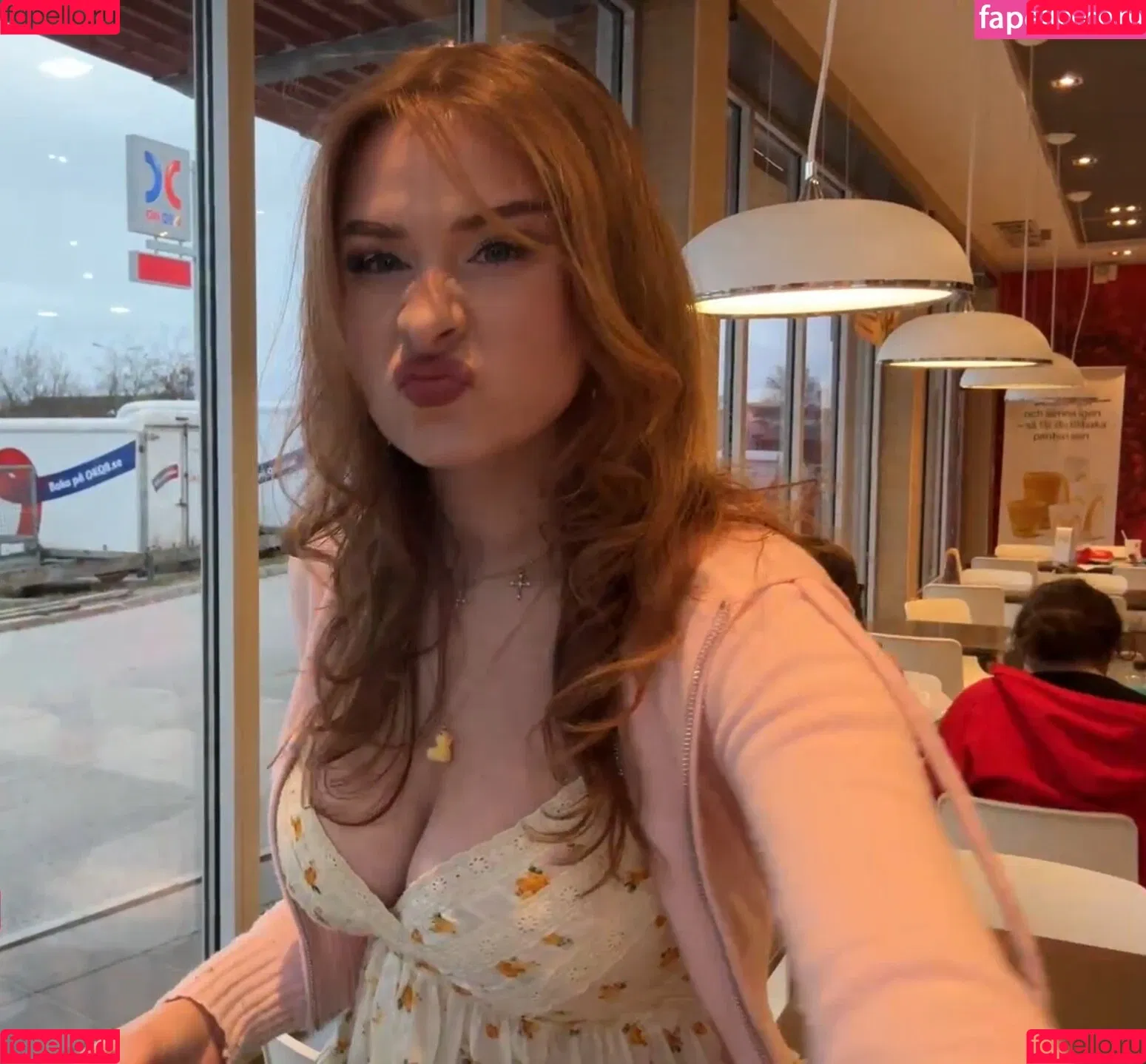 elina / yaboielina Onlyfans Photo Gallery 