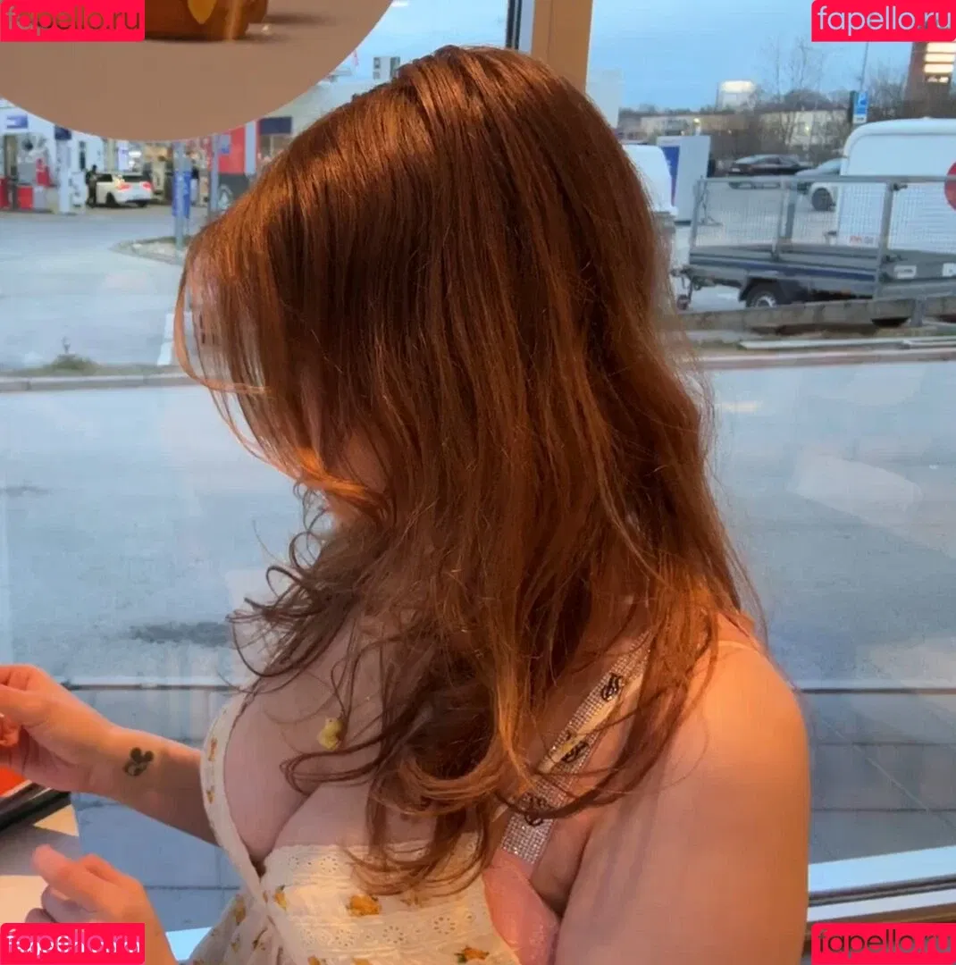 elina / yaboielina Onlyfans Photo Gallery 