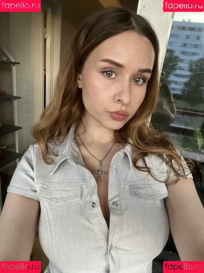 elina / yaboielina Onlyfans Photo Gallery 