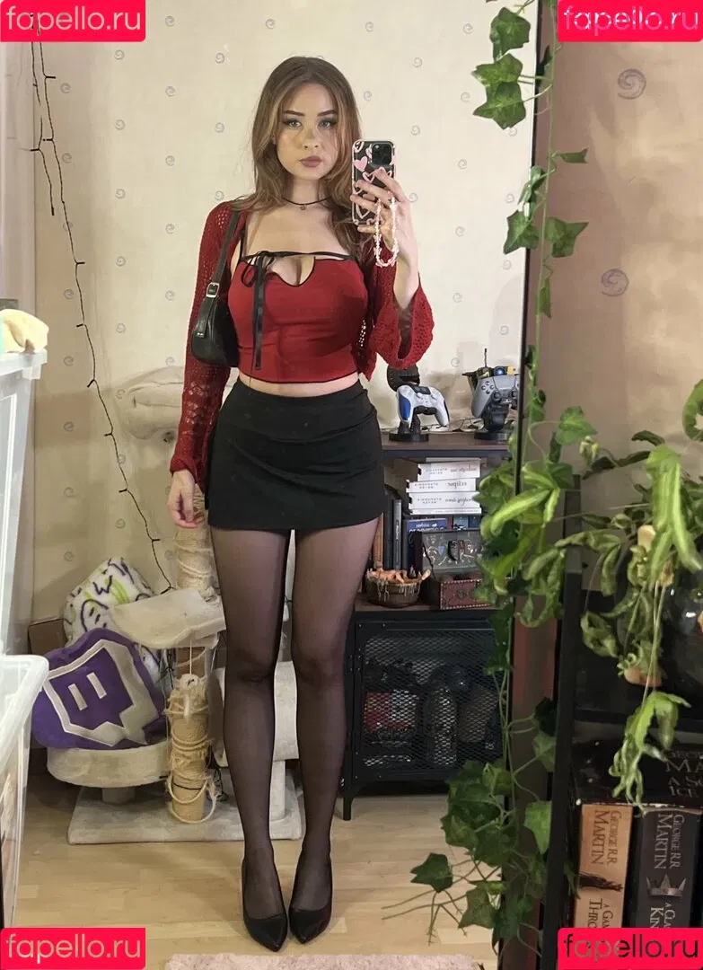 elina / yaboielina Onlyfans Photo Gallery 