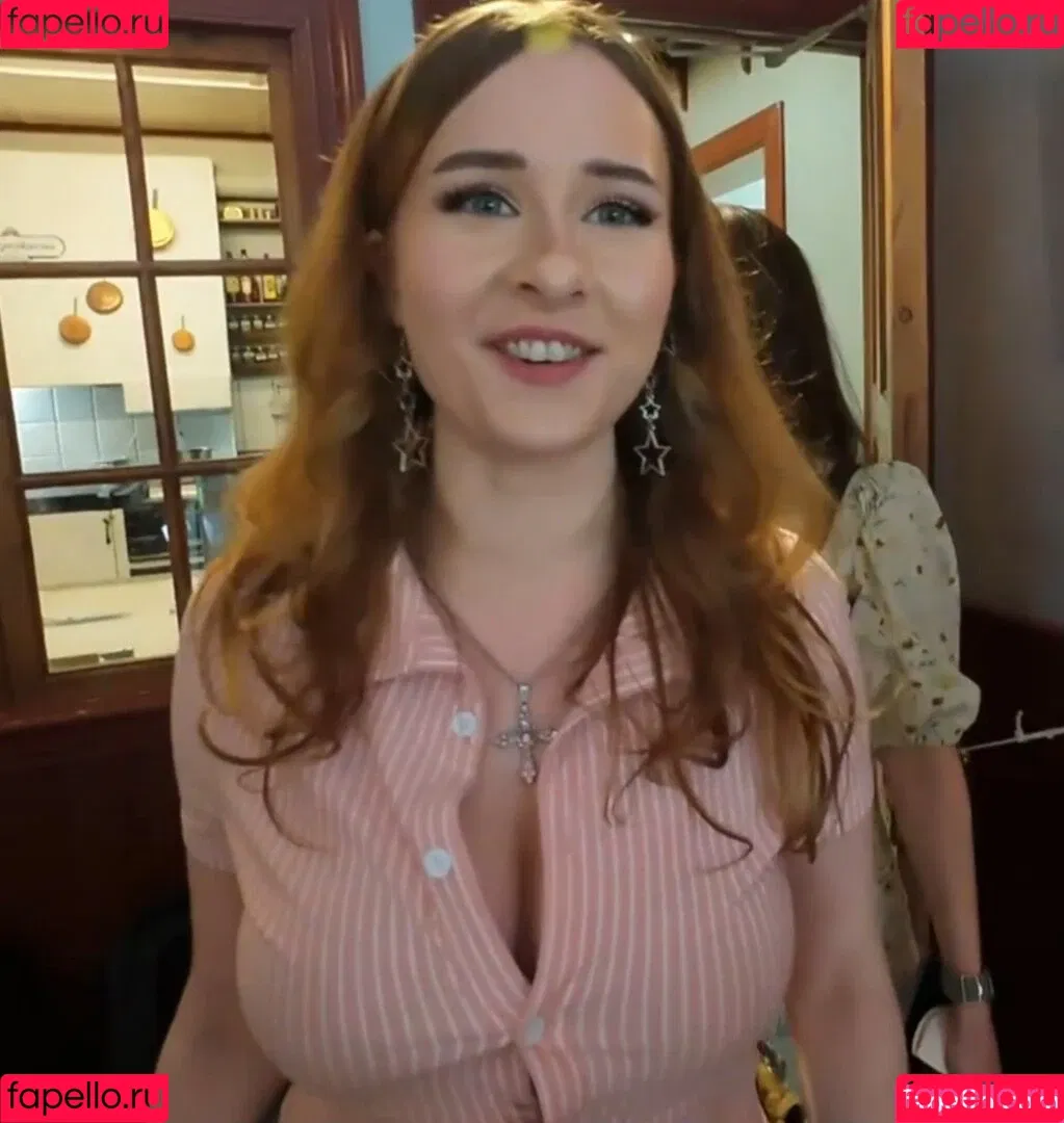 elina / yaboielina Onlyfans Photo Gallery 