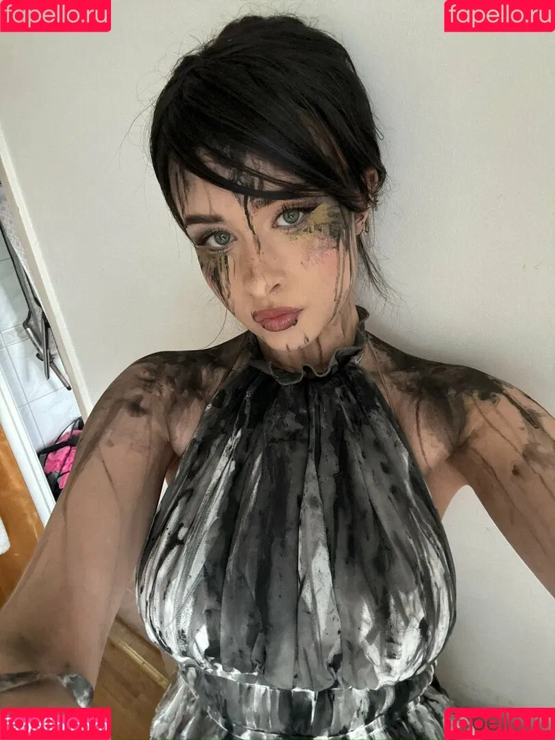 elina / yaboielina Onlyfans Photo Gallery 