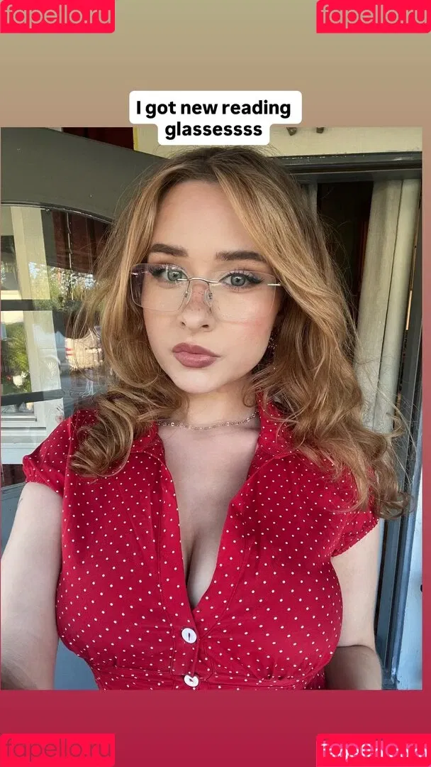 elina / yaboielina Onlyfans Photo Gallery 